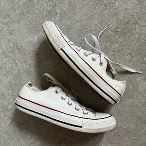 White low top converse sneakers